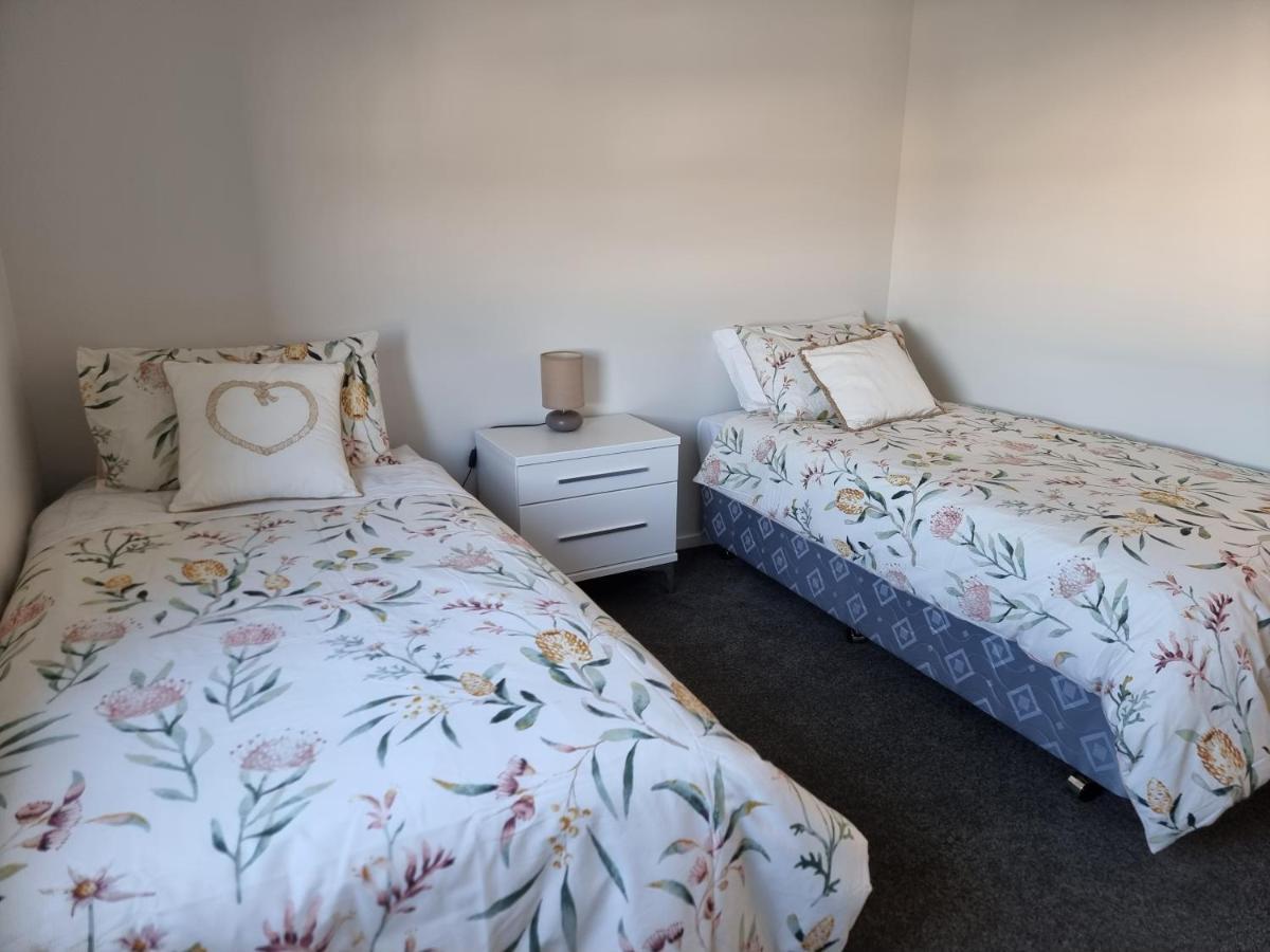 Addington Townhouse With Carpark 8Mins Walk To Hagley Park South Villa ไครสต์เชิร์ช ภายนอก รูปภาพ