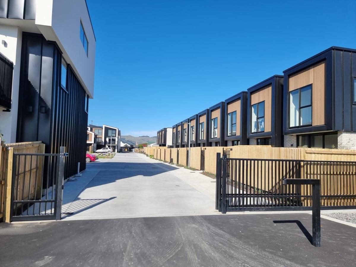 Addington Townhouse With Carpark 8Mins Walk To Hagley Park South Villa ไครสต์เชิร์ช ภายนอก รูปภาพ