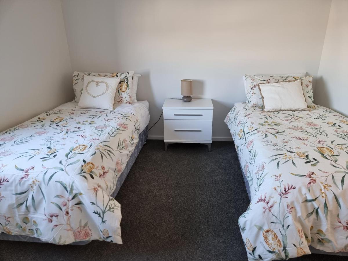 Addington Townhouse With Carpark 8Mins Walk To Hagley Park South Villa ไครสต์เชิร์ช ภายนอก รูปภาพ