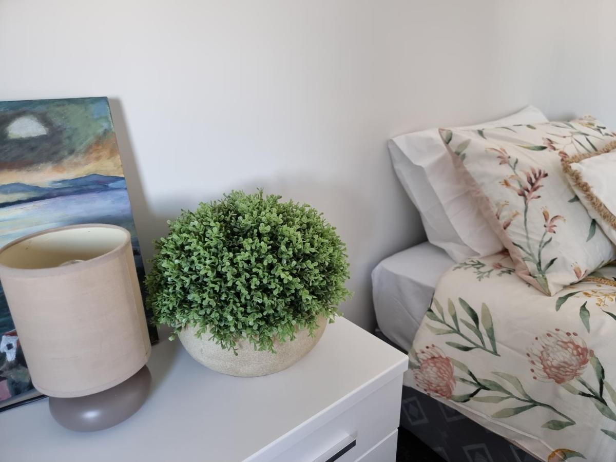 Addington Townhouse With Carpark 8Mins Walk To Hagley Park South Villa ไครสต์เชิร์ช ภายนอก รูปภาพ