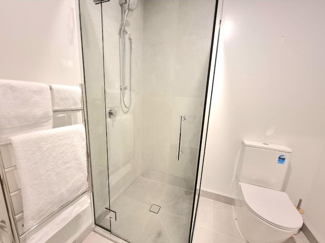 Addington Townhouse With Carpark 8Mins Walk To Hagley Park South Villa ไครสต์เชิร์ช ภายนอก รูปภาพ